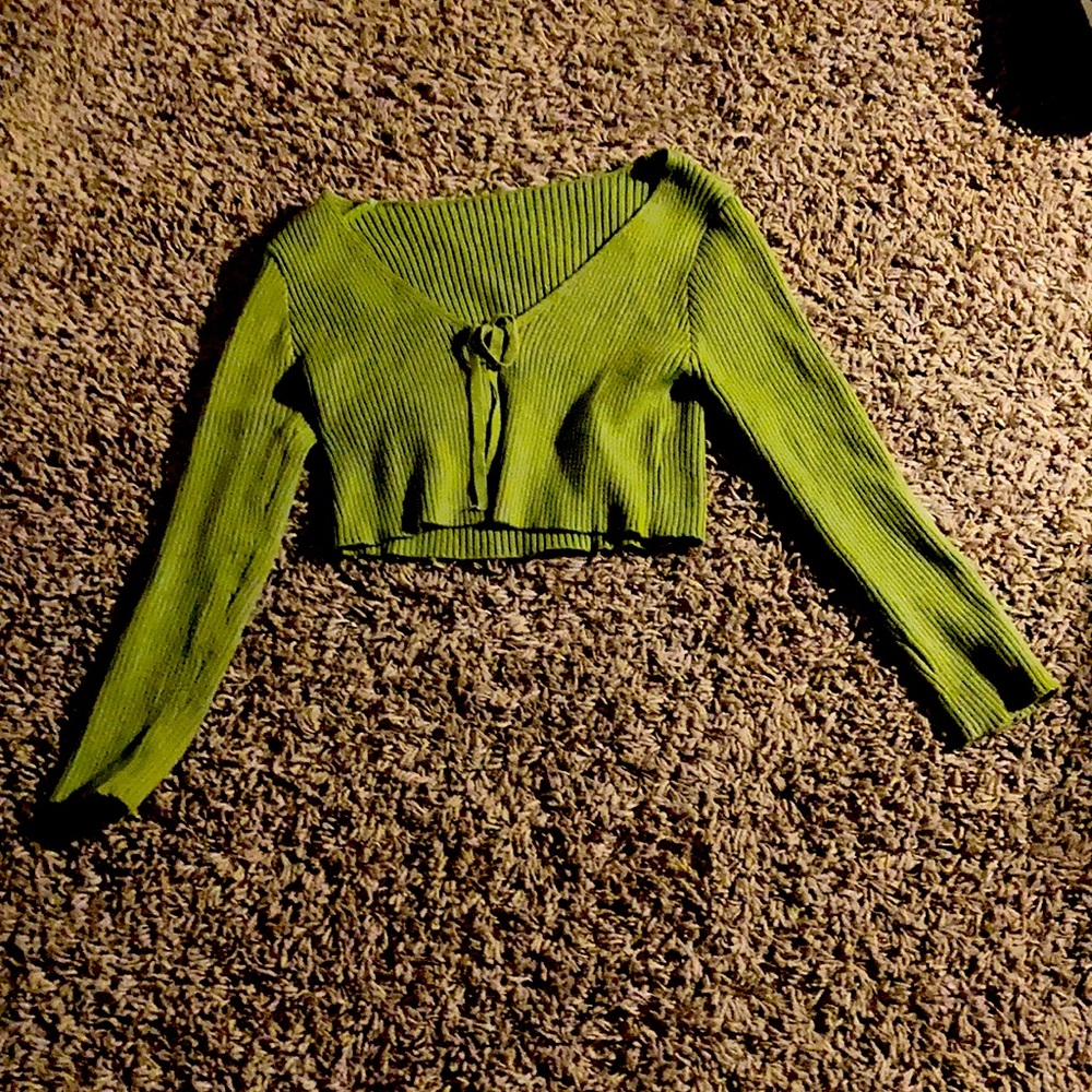 Cute limeish green cardigan:)